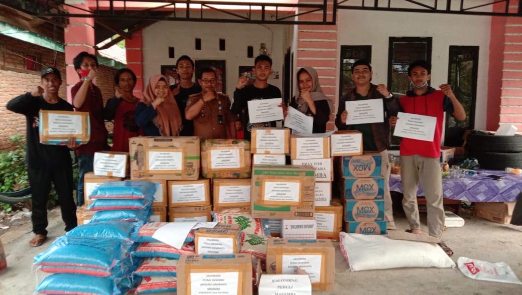 pemuda karang taruna Desa Kalonding.
