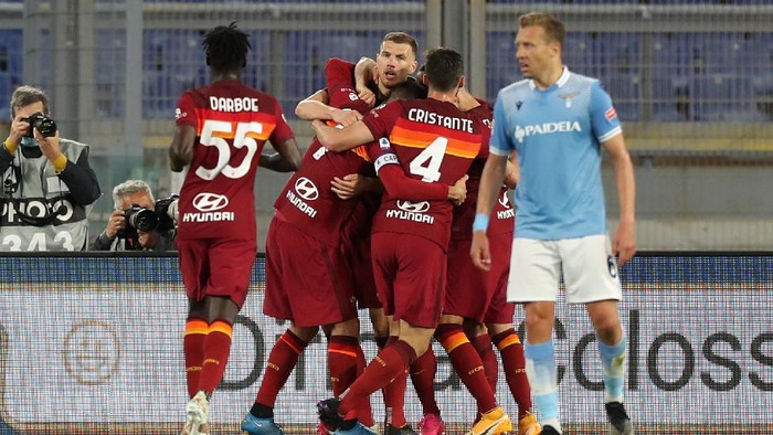 AS Roma vs Lazio berakhir untuk kemenangan Il Lupi 2-0. (Foto: Getty Images/Paolo Bruno)