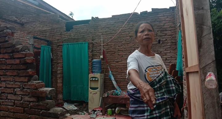 Rumah Dg Bollo yang hancur akibat angin puting beliung
