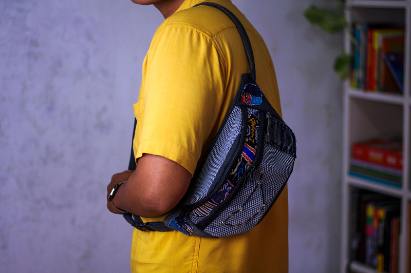 Produk Slingbag @tomaradika.id - warnasulsel