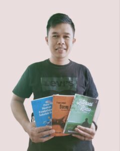 Badaruddin penulis asal Tompobulu Maros