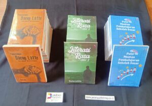 Pappasangna Daeng Latte, Buku puisi Muatan Pembelajaran Sekolah Dasar dan Buku puisi Literasi Rasa Jilid Dua. 