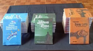 Buku Puisi Badaruddin