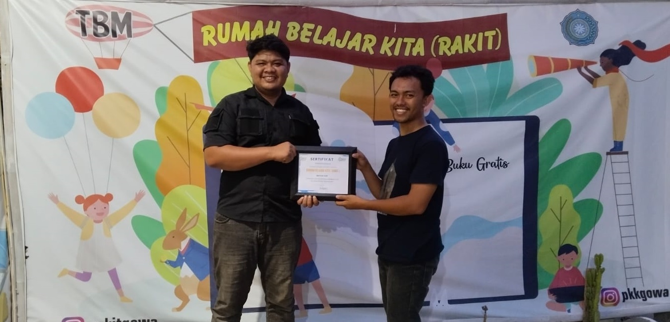 RAKIT Gowa Terima Penghargaan dari Naldhy Store