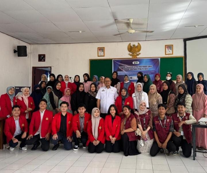 Dorong Kemandirian Ekonomi Perempuan, Tim PKM FEB Unhas Gelar Pelatihan Olahan Tiram di Barru